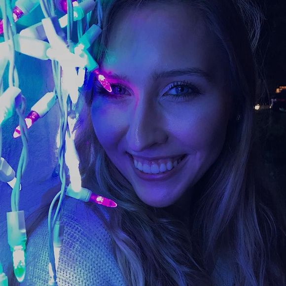 Meet your Posher, Marissa - Picture 1 of 1